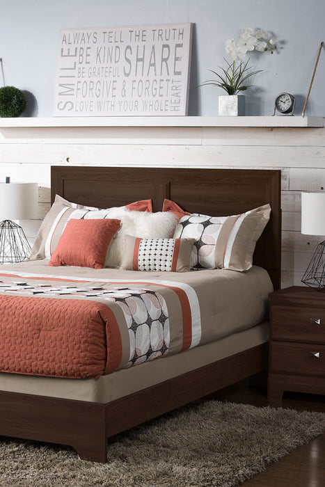 Yorkdale 6pc Bedroom Set with Panel Bed, Dresser, Mirror & Nightstand, Brown - Queen Size