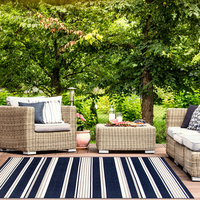 Talya Navy 4'7\" x 6'7\" Area Rug