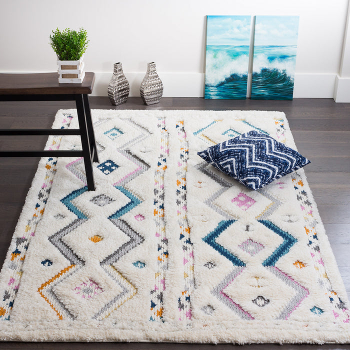 Lola Chevron 8x11 Area Rug
