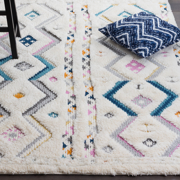 Lola Chevron 3x5 Area Rug