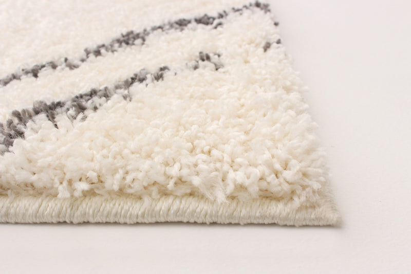 Gael Ivory Shag 7'10\" x 10'0\" Area Rug
