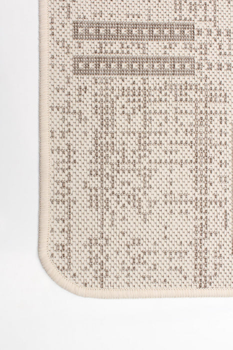 Joni Ivory Area Rug - 4'4\" X 6'5\" 