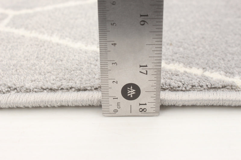 August Grey-White 5'3\" x 7'3\" Area Rug