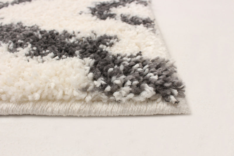 Serafina Ivory Shag 3'11\" x 6'0\" Area Rug
