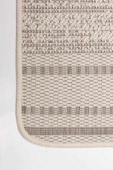 Wileen Ivory Area Rug - 3'3\" X 4'7\" 