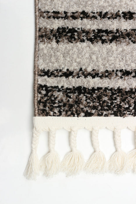 Vera Earth Taupe/Black Area Rug - 2'7\" x 8'4\"