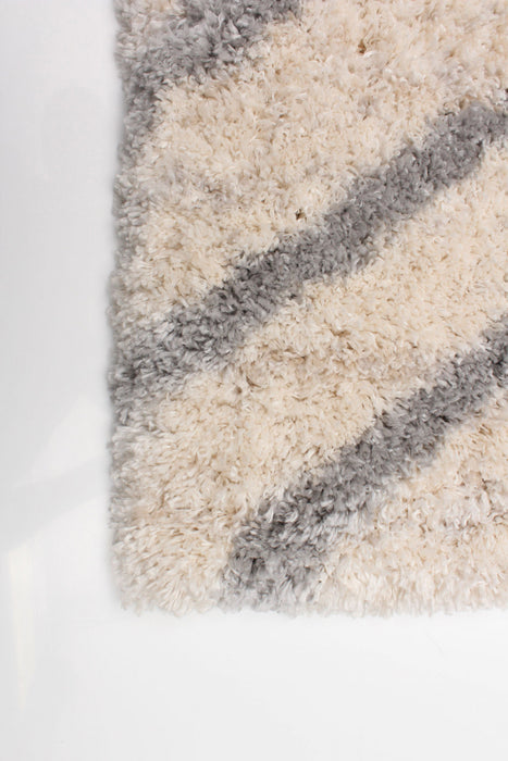 Miah Cream Area Rug - 5'3\" x 7'3\"