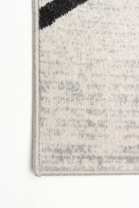 Damali Ivory/Black Machine Washable Area Rug - 6'0\" x 9'0\"