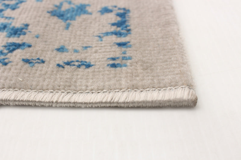Corinne Blue 4'7\" x 6'7\" Area Rug