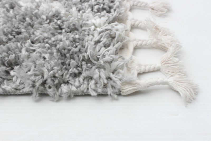 Helma Losange Light Grey Shag 3'11\" X 5'11\" Area Rug