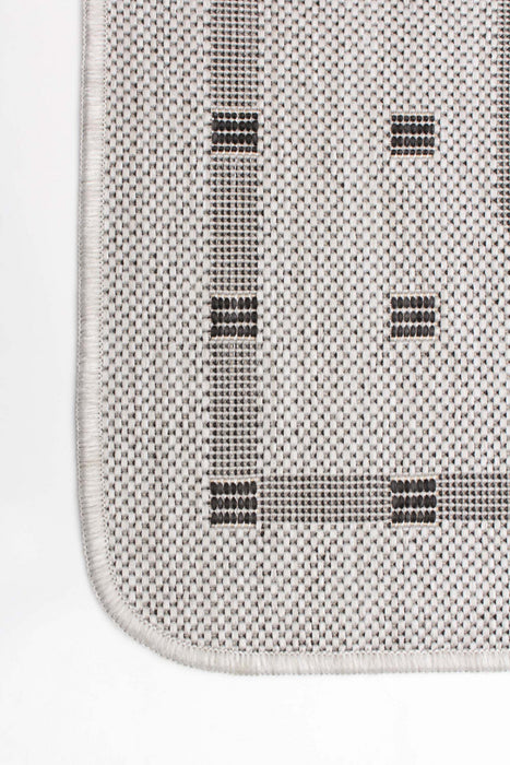 Clementine Grey Area Rug - 3'3\" X 4'7\" 