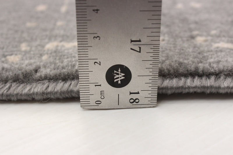 Ira Grey 5'3\" x 7'7\" Area Rug