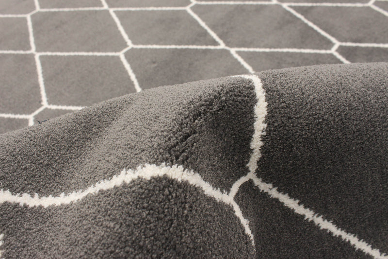 August Dark Grey-White 5'3\" x 7'3\" Area Rug