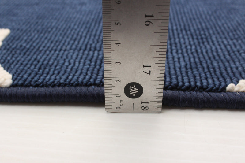 Sophie Ivory-Navy Area Rug - 6'7\" x 9'6\"