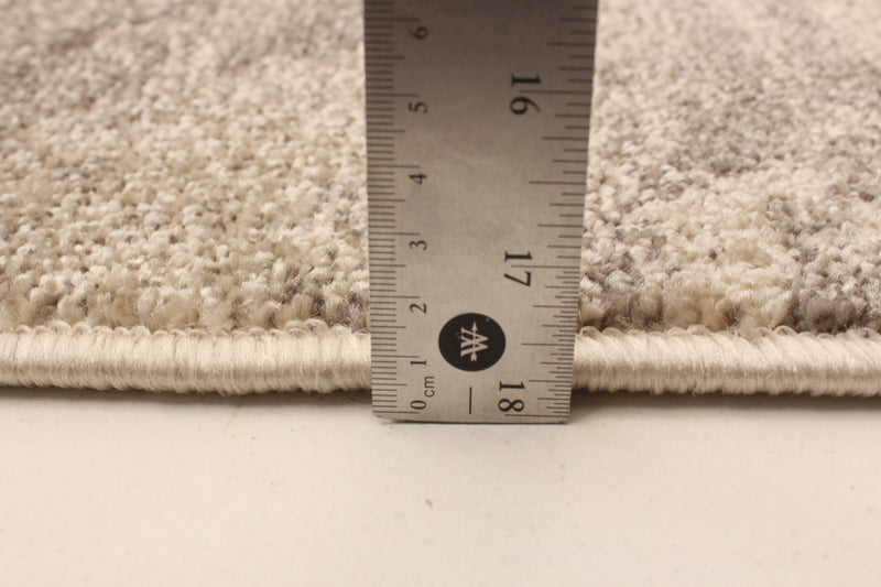 Korra Ivory / Blue 6'7\" x 9'6\" Area Rug