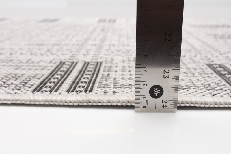 Joni Grey Area Rug - 2'2\" X 6'7\" 