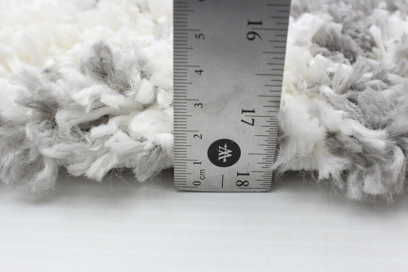 Helma Urban Cream, Light Grey Shag 3'11\" X 5'11\" Area Rug