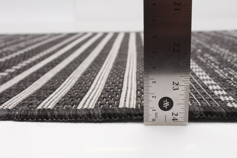 Wileen Black Area Rug - 2'2\" X 6'7\" 