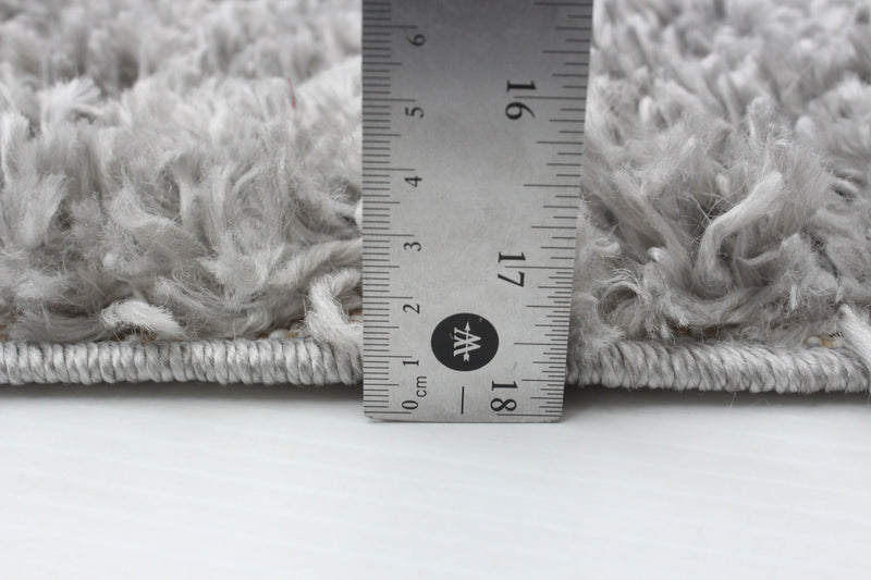 Helma Losange Light Grey Shag 3'11\" X 5'11\" Area Rug