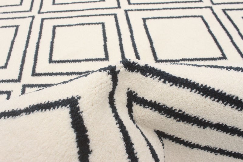 August Geod White-Navy 5'3\" x 7'3\" Area Rug