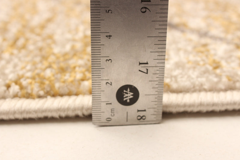 Grande Ivory/Gold 5'3\" X 7'3\" Area Rug