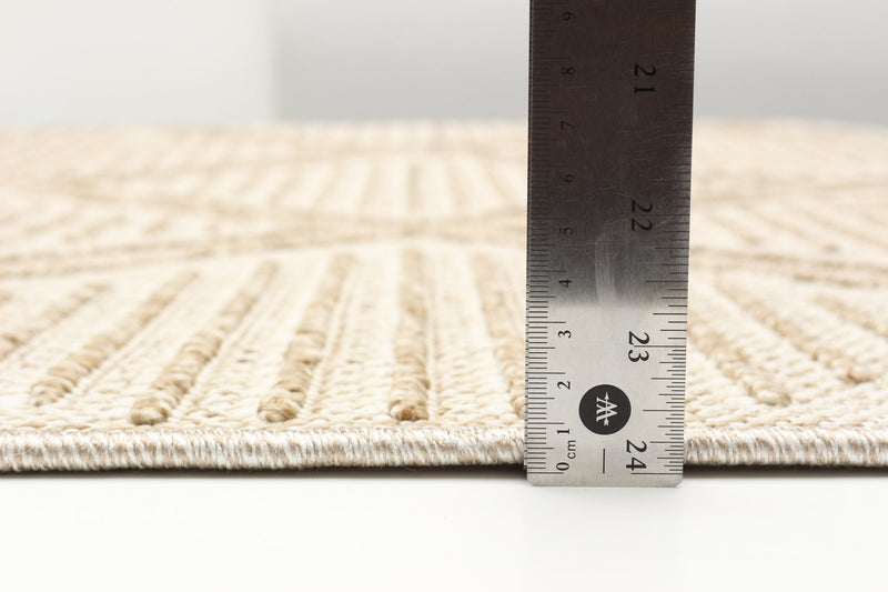 Xantha Taupe Area Rug - 5'0\" x 7'0\"