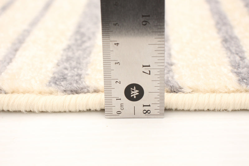 Faith Cream-Silver Area Rug - 7'10\" x 10'2\"