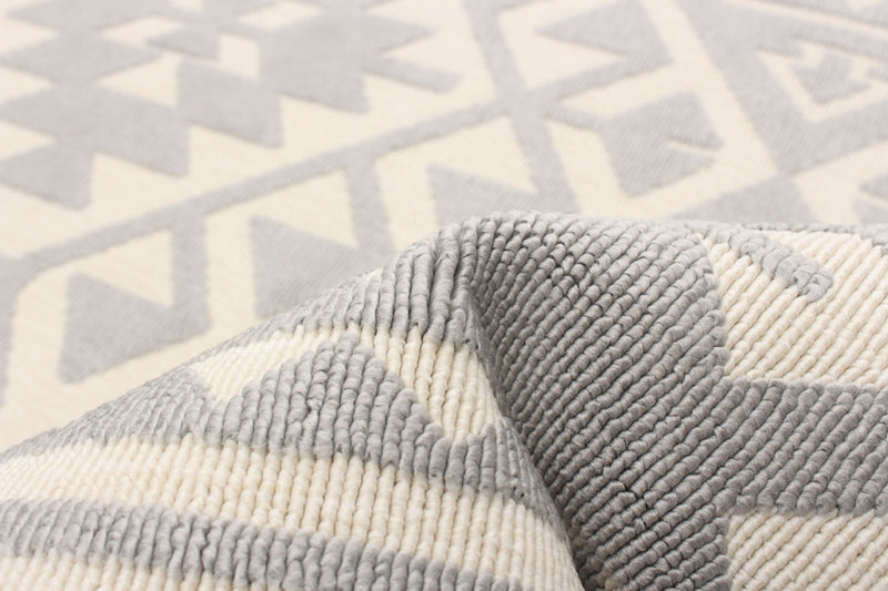 GaiaLight Grey 6'7\" x 9'6\" Area Rug