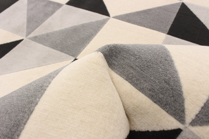 Nuria Black 3'11\" x 5'7\" Area Rug