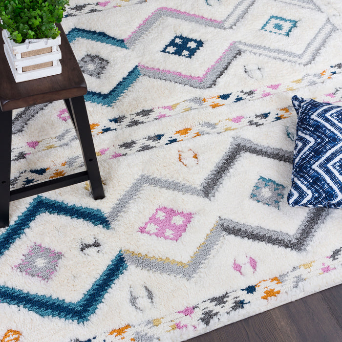 Lola Chevron 8x11 Area Rug