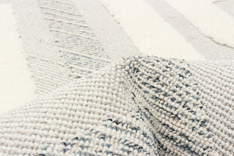 Tyisha Grey Area Rug - 5'0\" x 7'0\"