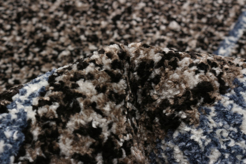 Vera Earth Taupe/Ivory Area Rug - 2'7\" x 8'4\"