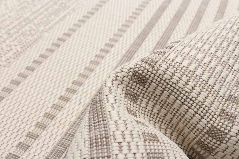 Wileen Ivory Area Rug - 3'3\" X 4'7\" 