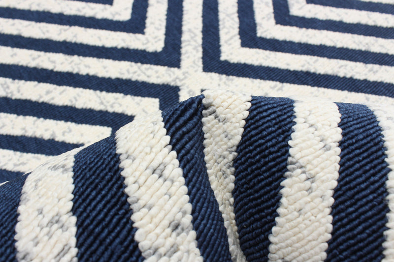 Dodie Blue-Ivory 3'11\" x 5'7\" Area Rug