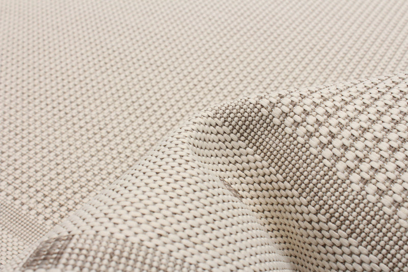 Clementine Ivory Area Rug - 4'4\" X 6'5\" 