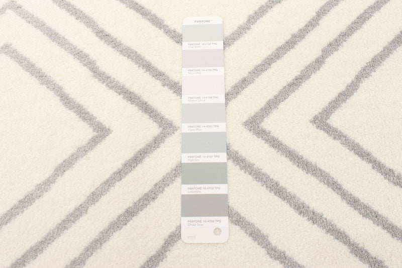 August Geod White-Grey 7'10\" x 10'2\" Area Rug