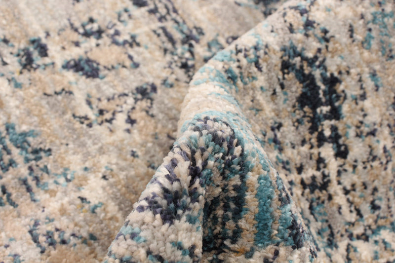 Hansel Classic Silver-Black Area Rug - 5' x 8'