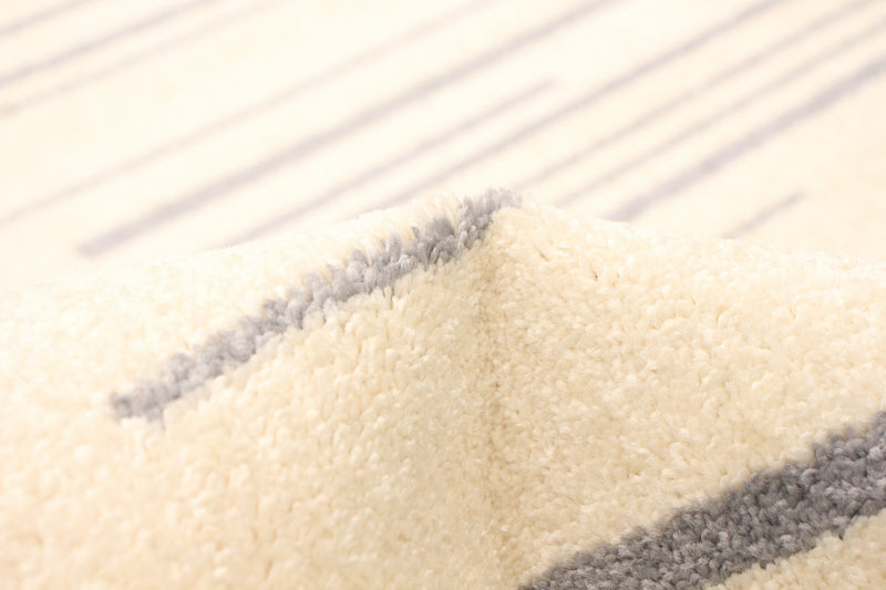 Faith Cream-Silver Area Rug - 7'10\" x 10'2\"