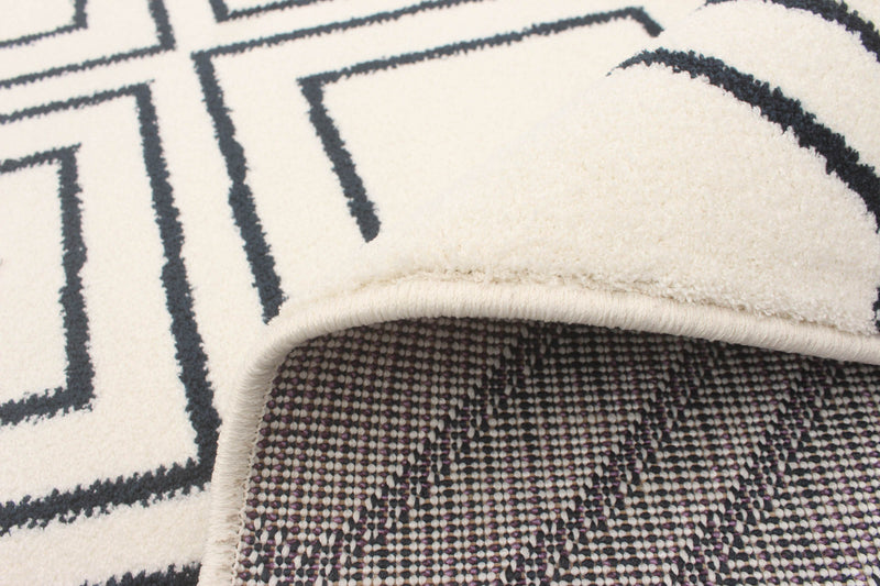 August Geod White-Navy 5'3\" x 7'3\" Area Rug