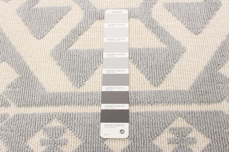 GaiaLight Grey 6'7\" x 9'6\" Area Rug