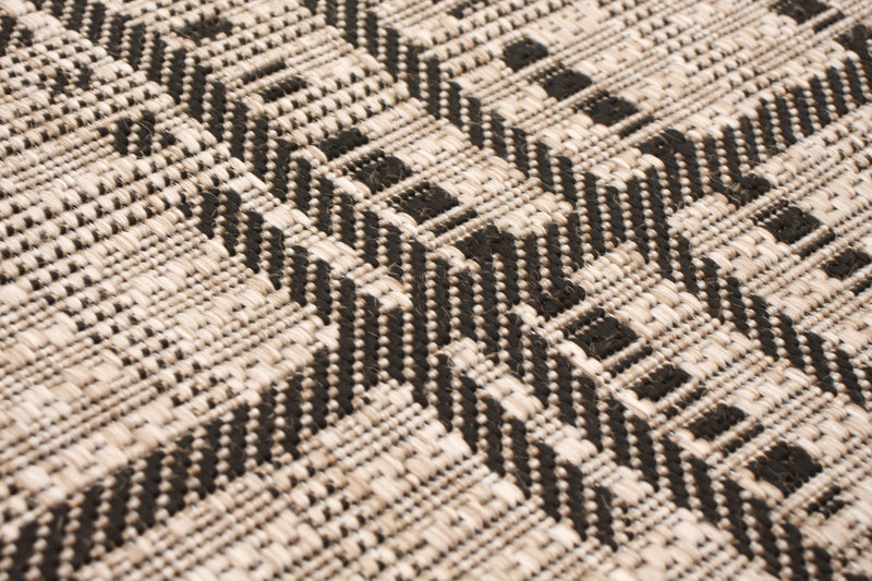 Sadie Burburry Silver-Black Area Rug - 7'10\" x 10'2\"
