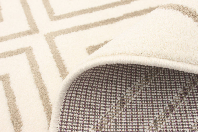 August Geod White-Tan 7'10\" x 10'2\" Area Rug