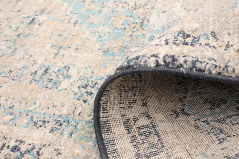 Hansel Classic Silver-Black Area Rug - 5' x 8'