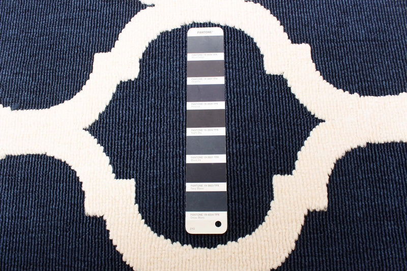 Sophie Ivory-Navy Area Rug - 6'7\" x 9'6\"