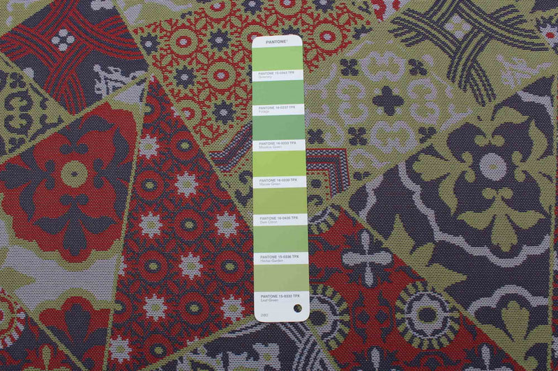 Bellezza Red / Green 2'2\" x 3'0\" Area Rug