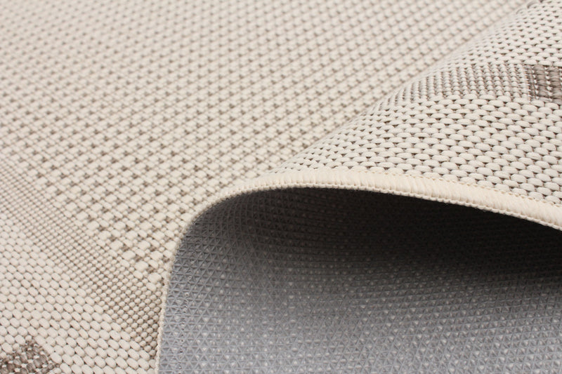 Clementine Ivory Area Rug - 3'3\" X 4'7\" 