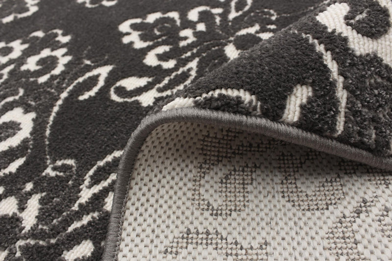 Caledonia Grey 5'3\" x 7'7\" Area Rug