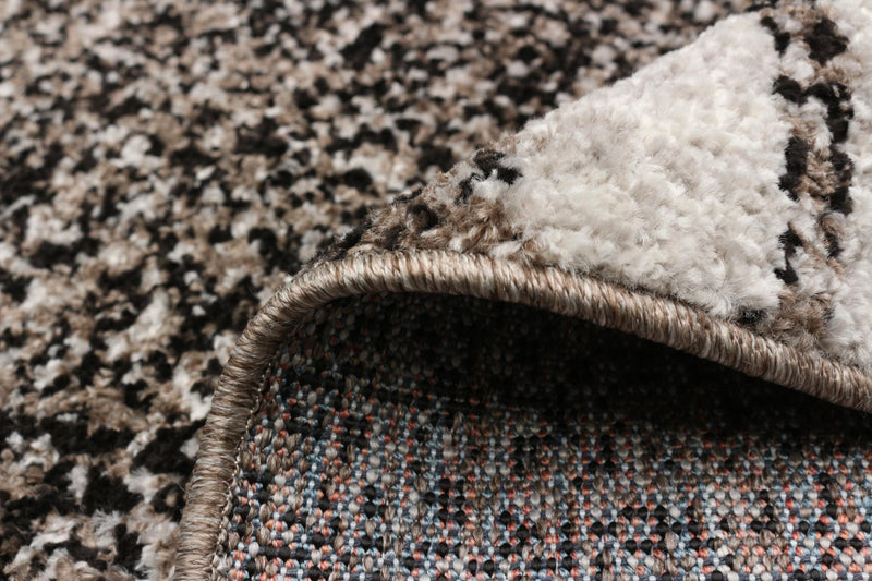 Vera Earth Taupe/Black Area Rug - 2'7\" x 8'4\"