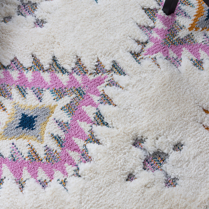 Lola Diamond 7x10 Area Rug