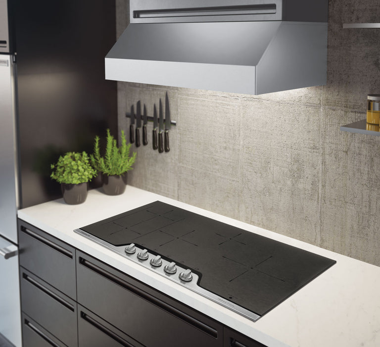 Frigidaire Professional 36\" Under-Cabinet Range Hood – FHWC3650RS